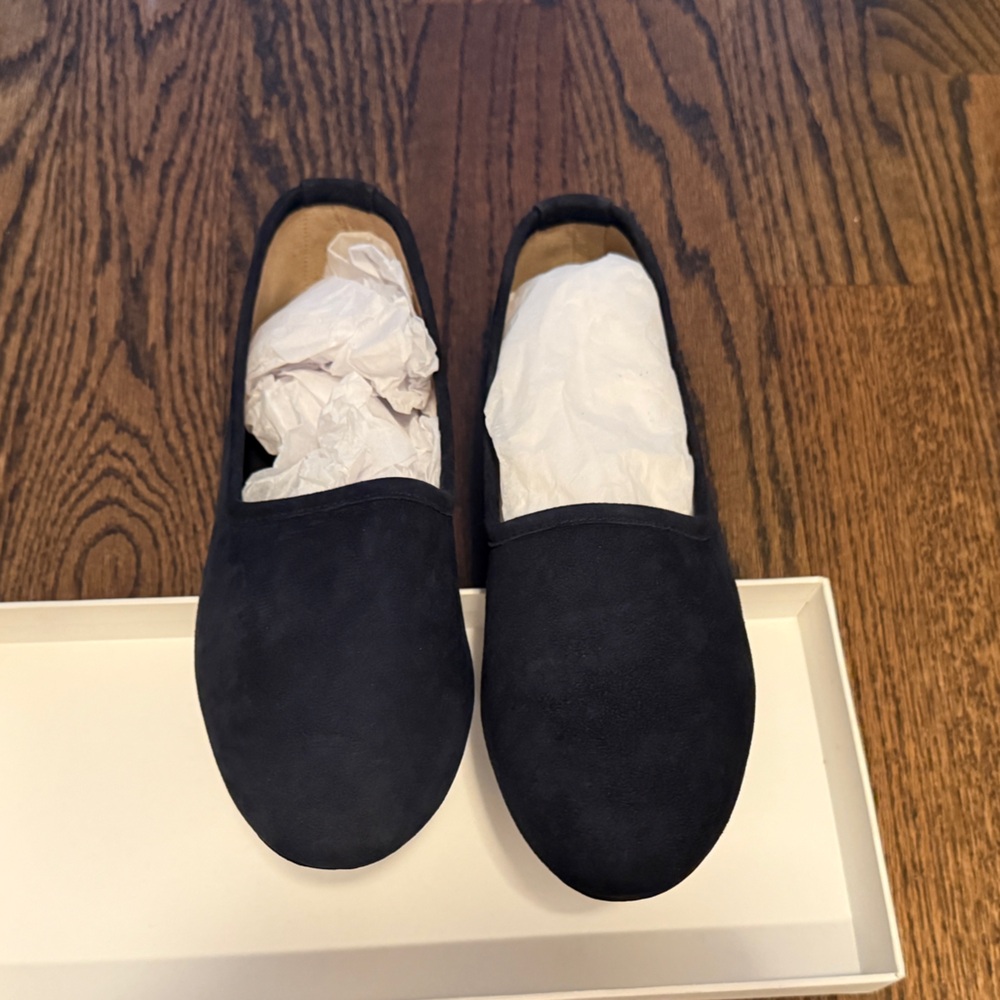 Newbark Los Angeles Navy Blue Suede Slip On Shoes - NIB - Size 10